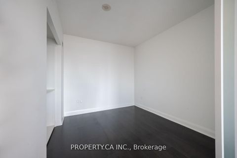 Photo 10 at 601 - 160 Vanderhoof Avenue, Thorncliffe Park, Toronto