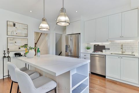 Photo 11 at 158 Parkmount Road, Coxwell, Toronto