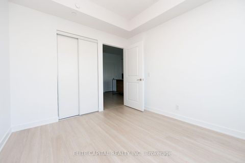 Photo 4 at 428 - 50 Upper Mall Way, Brownridge, Vaughan