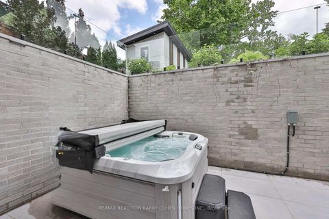 Photo 42 at 15 Sulgrave Crescent, Windfields, Toronto