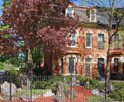 Photo 0 at 33 Rose Avenue, South St. James Town, Toronto