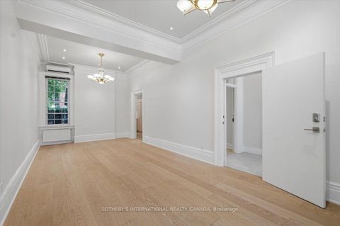 Photo 4 at 33 Rose Avenue, South St. James Town, Toronto