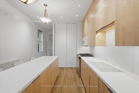 Photo 6 at 33 Rose Avenue, South St. James Town, Toronto