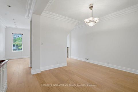 Photo 12 at 33 Rose Avenue, South St. James Town, Toronto