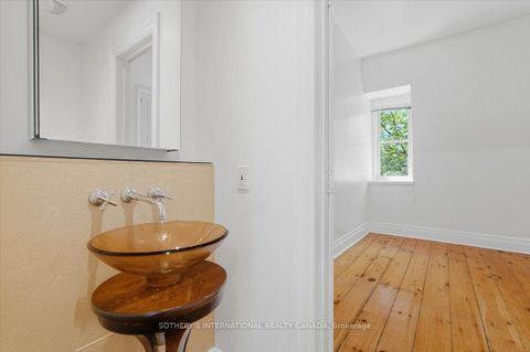 Photo 21 at 33 Rose Avenue, South St. James Town, Toronto