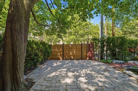 Photo 31 at 33 Rose Avenue, South St. James Town, Toronto