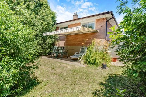 Photo 7 at 246 Verobeach Boulevard, Humbermede, Toronto