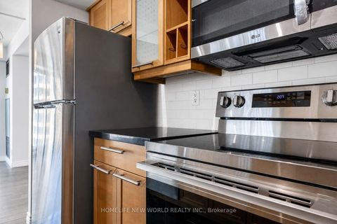 Photo 8 at 1602 - 77 Harbour Square, Waterfront Communities C1, Toronto