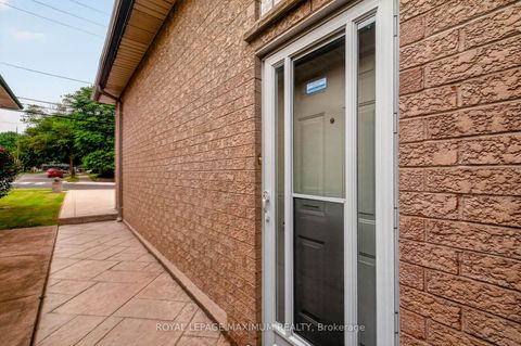 Photo 35 at 378 Rustic Road, Maple Leaf, Toronto