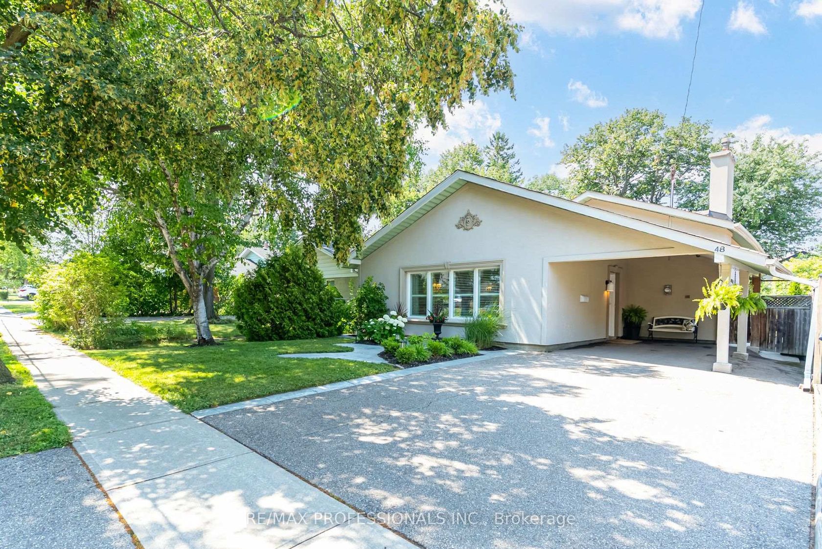 48 Genthorn Avenue, Kipling, Toronto 