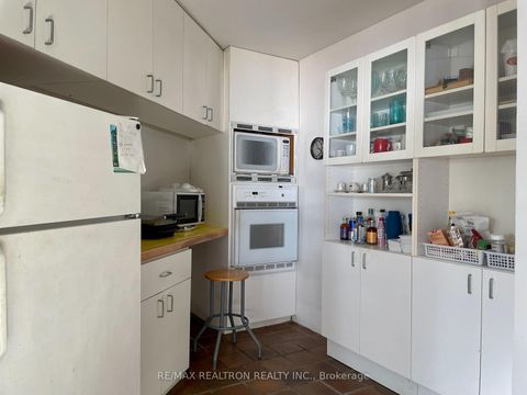 Photo 11 at 225 Lakeland Crescent, Oak Ridges Lake Wilcox, Richmond Hill