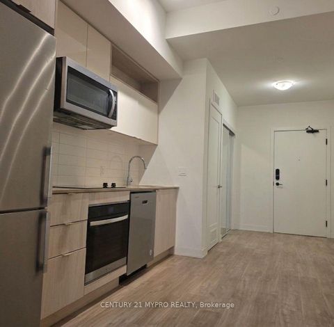 Photo 4 at 1706 - 70 Princess Street, Moss Park, Toronto