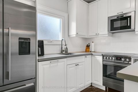 Photo 18 at 229 Manor Road E, Mount Pleasant East, Toronto
