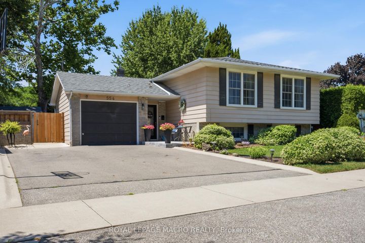 Photo 1 at 554 Chamberlain Road, Appleby, Burlington