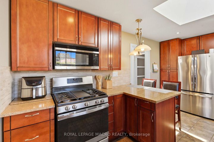 Photo 16 at 554 Chamberlain Road, Appleby, Burlington