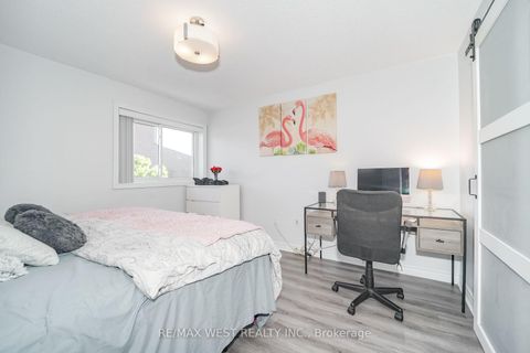 Photo 10 at 159 - 50 Scarborough Golf Club Road, Scarborough Village, Toronto