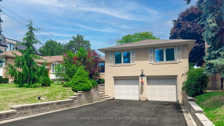 Photo 1 at 24 Burleigh Heights Drive, Bayview Village, Toronto