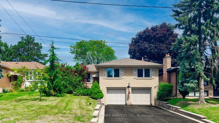 Photo 2 at 24 Burleigh Heights Drive, Bayview Village, Toronto