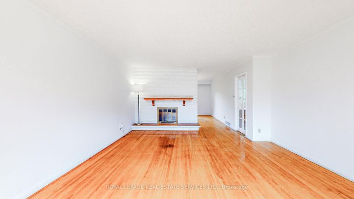 Photo 8 at 24 Burleigh Heights Drive, Bayview Village, Toronto