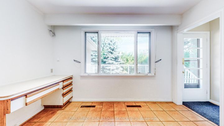 Photo 16 at 24 Burleigh Heights Drive, Bayview Village, Toronto