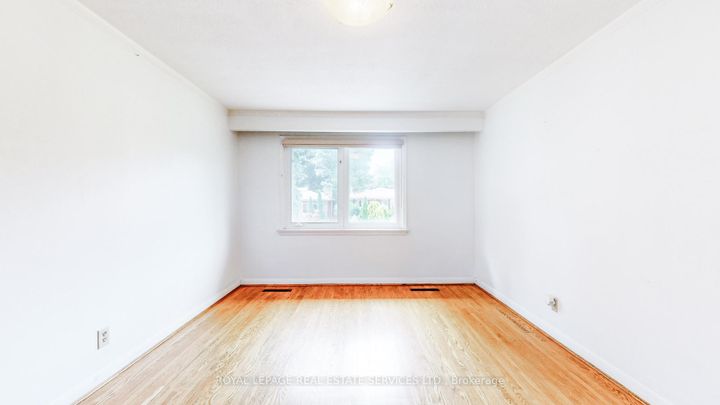 Photo 24 at 24 Burleigh Heights Drive, Bayview Village, Toronto