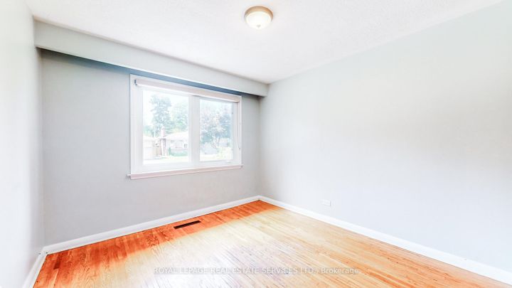 Photo 30 at 24 Burleigh Heights Drive, Bayview Village, Toronto