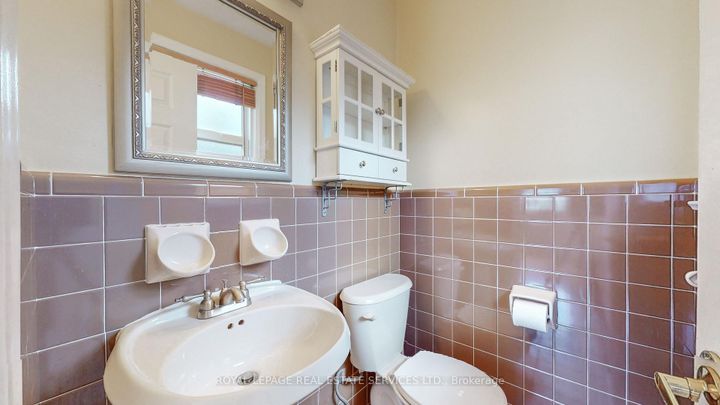 Photo 34 at 24 Burleigh Heights Drive, Bayview Village, Toronto
