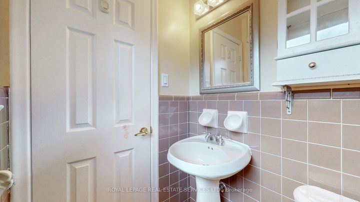 Photo 35 at 24 Burleigh Heights Drive, Bayview Village, Toronto