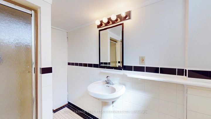 Photo 37 at 24 Burleigh Heights Drive, Bayview Village, Toronto