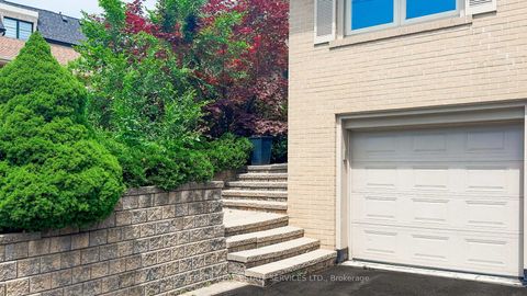 Photo 3 at 24 Burleigh Heights Drive, Bayview Village, Toronto