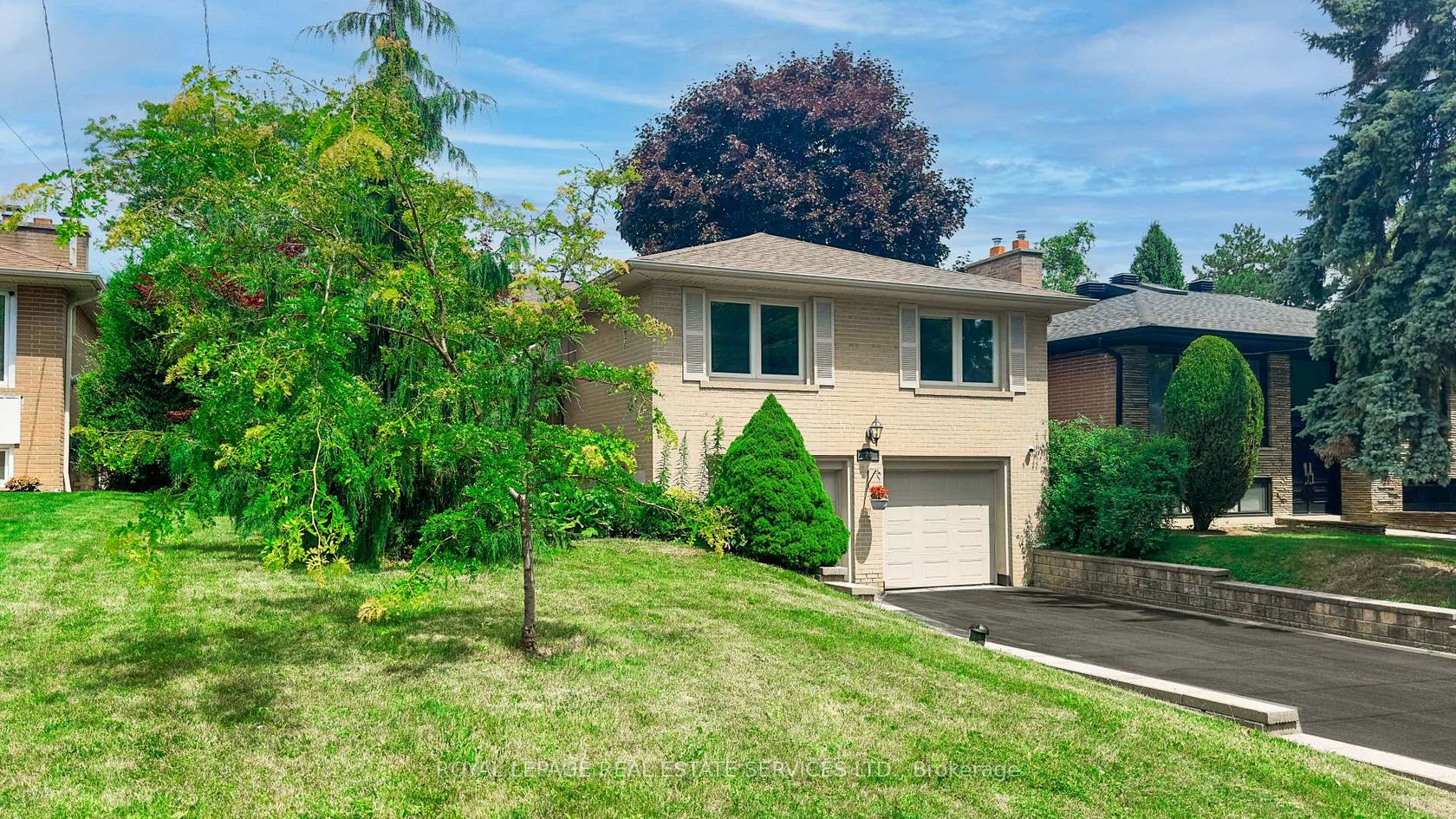24 Burleigh Heights Drive, Bayview Village, Toronto 