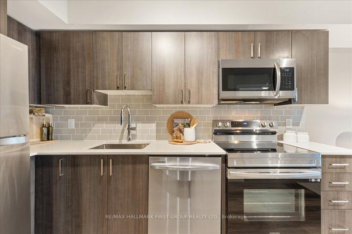 Photo 14 at 510 - 1455 Celebration Drive, Bay Ridges, Pickering