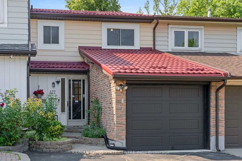 Photo 2 at 127 Lowry Square, Malvern, Toronto