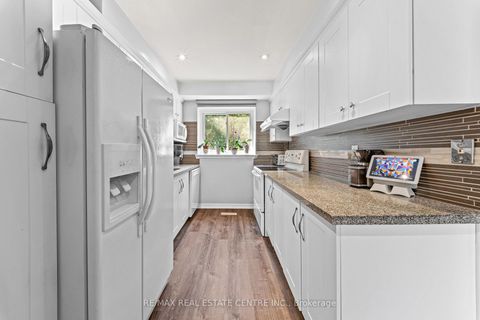 Photo 10 at 127 Lowry Square, Malvern, Toronto