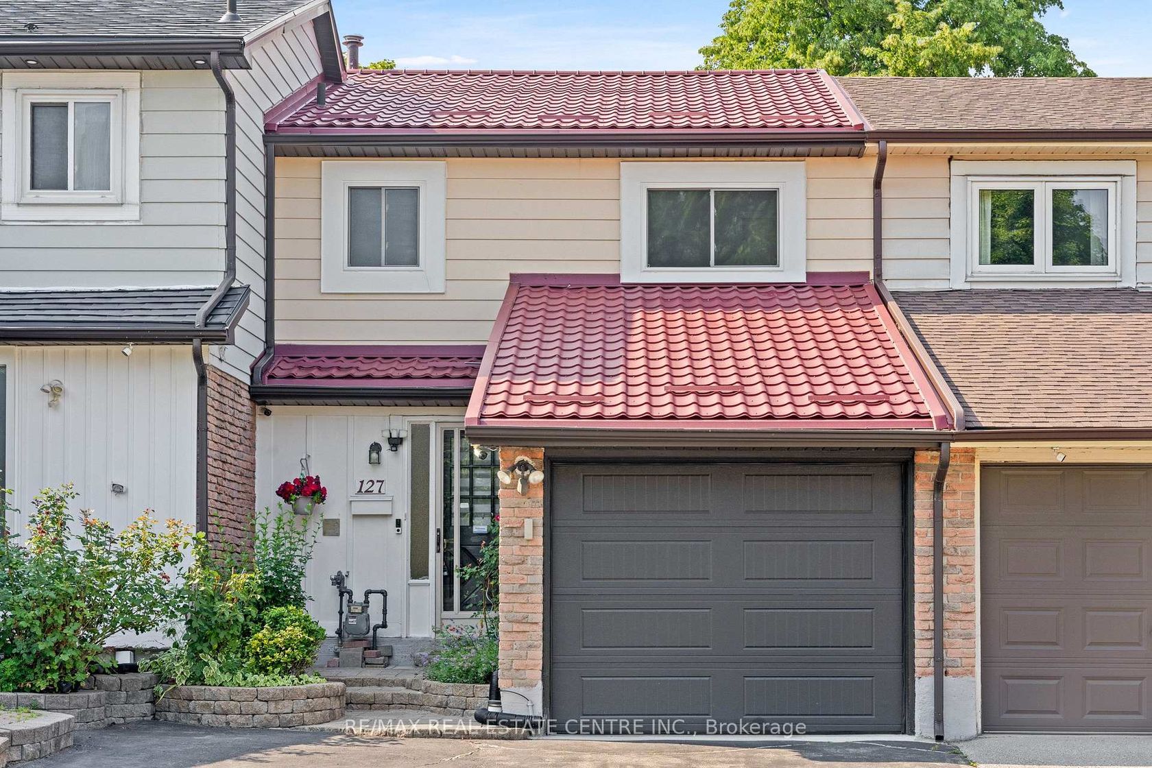 127 Lowry Square, Malvern, Toronto 
