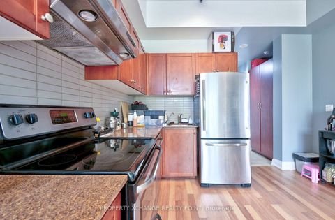 Photo 5 at 213 - 2737 Keele Street, CFB, Toronto