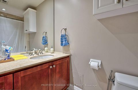 Photo 10 at 213 - 2737 Keele Street, CFB, Toronto