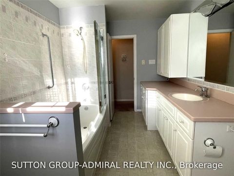 Photo 15 at 86 Hamilton Drive, Leslie Valley, Newmarket
