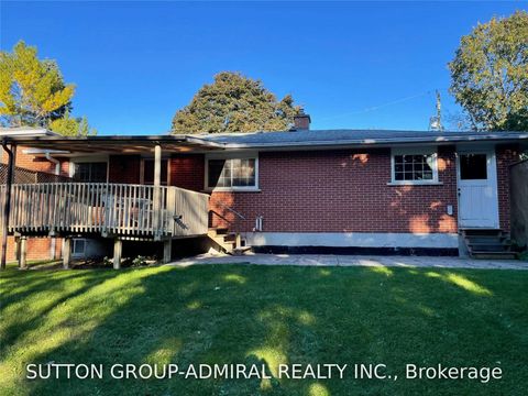 Photo 26 at 86 Hamilton Drive, Leslie Valley, Newmarket