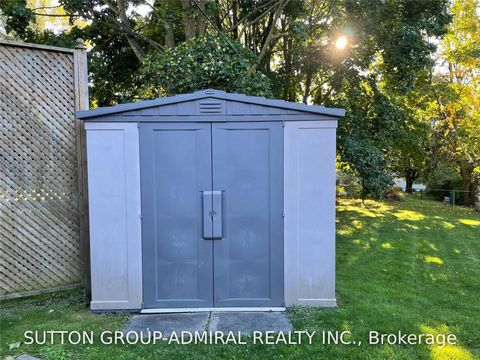 Photo 29 at 86 Hamilton Drive, Leslie Valley, Newmarket