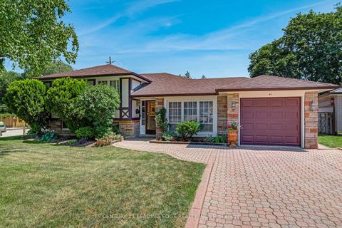Photo 2 at 47 Shendale Drive, Old Rexdale, Toronto