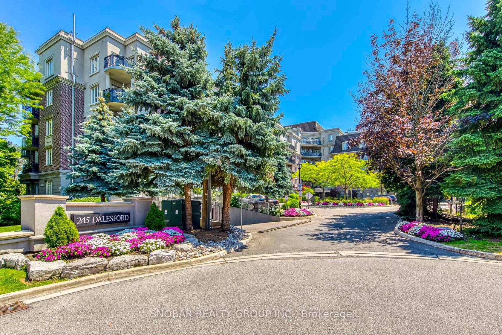 415 - 245 Dalesford Road, Queensway, Toronto 