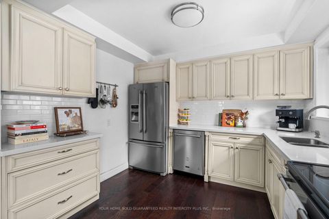 Photo 10 at 30 Garside Crescent, Amesbury, Toronto