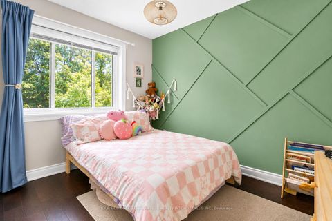 Photo 18 at 30 Garside Crescent, Amesbury, Toronto