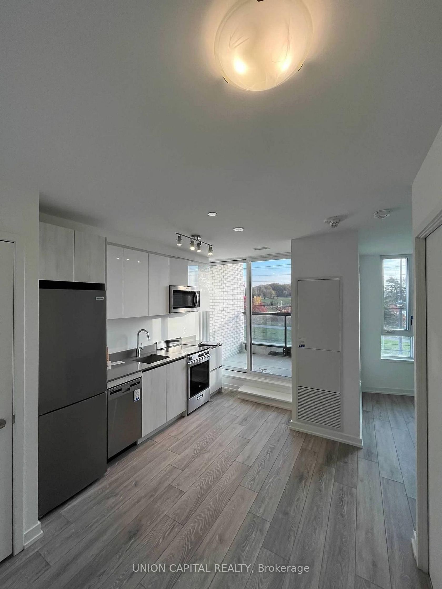320 - 3100 Keele Street, CFB, Toronto 