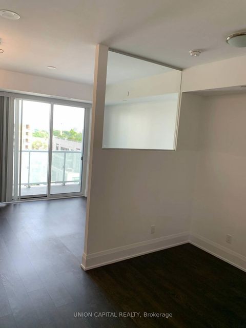 Photo 4 at 906 - 101 Erskine Avenue, Mount Pleasant West, Toronto