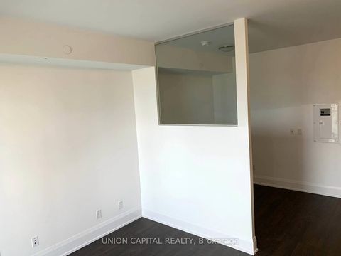 Photo 5 at 906 - 101 Erskine Avenue, Mount Pleasant West, Toronto