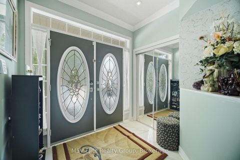 Photo 4 at 168 Sail Crescent, Vellore Village, Vaughan
