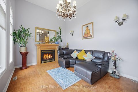 Photo 13 at 168 Sail Crescent, Vellore Village, Vaughan