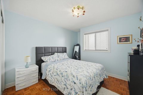 Photo 23 at 168 Sail Crescent, Vellore Village, Vaughan